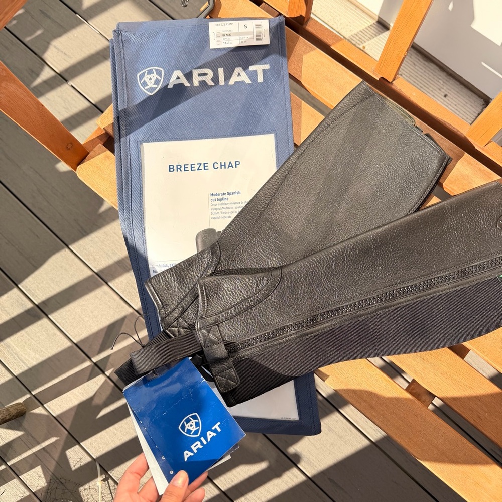 NWT Ariat Breeze Chaps Black Tall/ Small